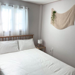 Choryang Stay#Busan Subway 6min#Choryang Subway 3min#Hotel Bedding#OTT